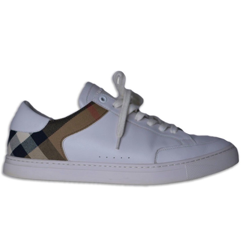 SOLD * Burberry Leather & house check sneaker